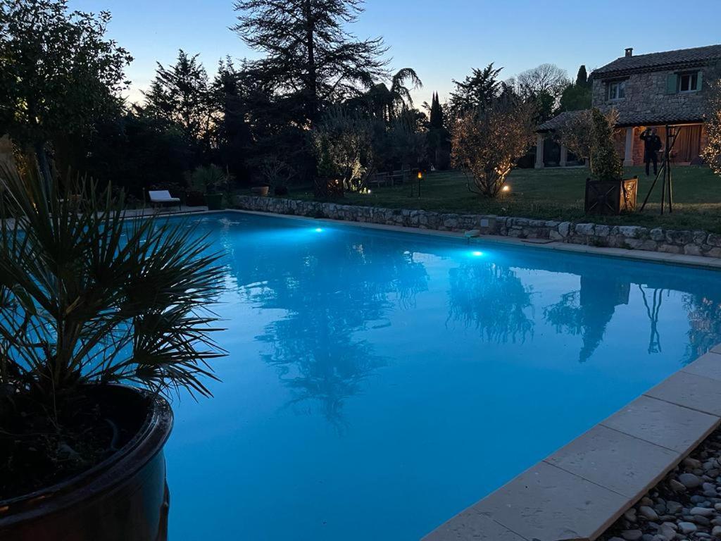 Gite Au Coeur De La Provence & Spa Saint-Cannat Exteriör bild