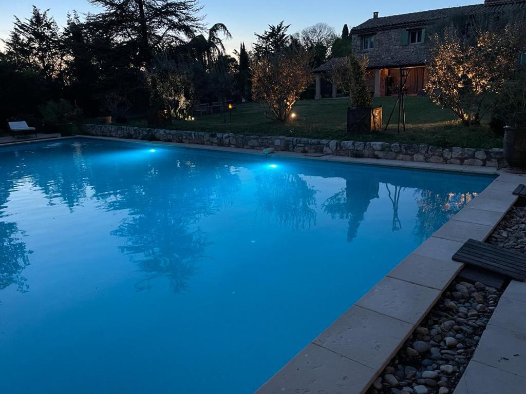 Gite Au Coeur De La Provence & Spa Saint-Cannat Exteriör bild