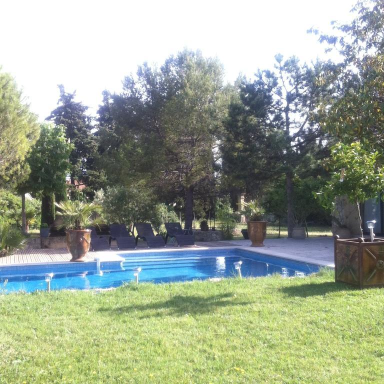 Gite Au Coeur De La Provence & Spa Saint-Cannat Rum bild